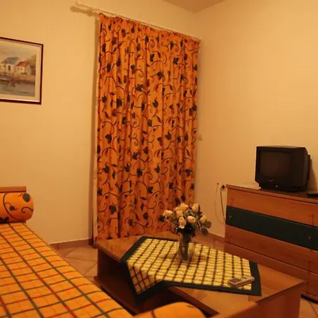 Terpsichore Appartement Kyparissia