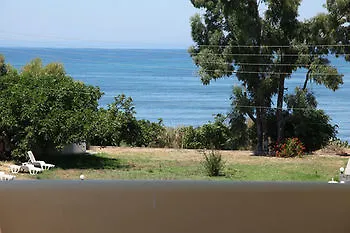 Terpsichore Apartment Kyparissia